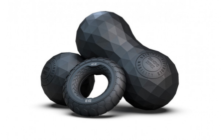 Набор из двух массажных мячей с кистевым эспандером черный, фото 1