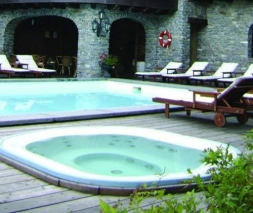 Встраиваемый спа-бассейн Jacuzzi Sienna Pro, фото 3 Встраиваемый спа-бассейн Jacuzzi Sienna Pro, фото 3