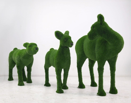 Топиари композиция Олени, мама с малышами - газон Deluxe Green, фото 2