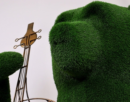 Топиари медведь с виолончелью - газон Eco, фото 2