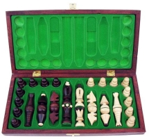 Шахматы "Мини Роял" (Польша, дерево, 32х16х5см) Шахматы "Мини Роял" (Польша, дерево, 32х16х5см)