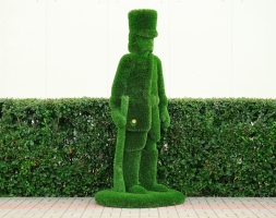 Топиари Гусар, Приклад на полу - газон Deluxe, фото 2