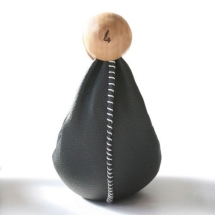 Настенный набор гантелей NOHrD Swing Board, материал: ясень, общий вес: 40 кг Настенный набор гантелей NOHrD Swing Board, материал: ясень, общий вес: 40 кг