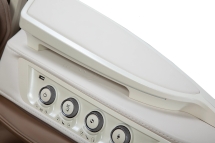 Массажное кресло с искусственным интеллектом Skyliner 3, бежевое Массажное кресло с искусственным интеллектом Skyliner 3, бежевое