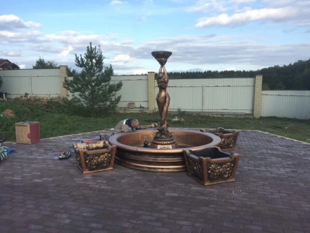 Фонтан Королевский с русалками и вазонами, фото 6