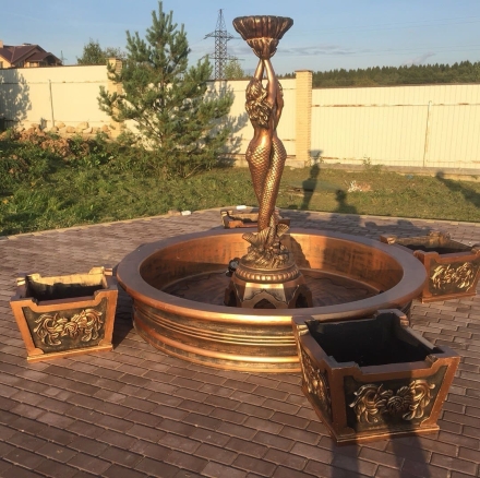 Фонтан Королевский с русалками и вазонами, фото 2