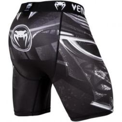 Компрессионные шорты Venum Gladiator 3.0 Black/White, фото 3