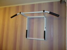 Турник-брусья на раме