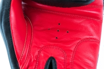 (UFC Premium  True Thai черные, размер 16Oz)