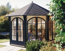 Закрытая беседка Чайная