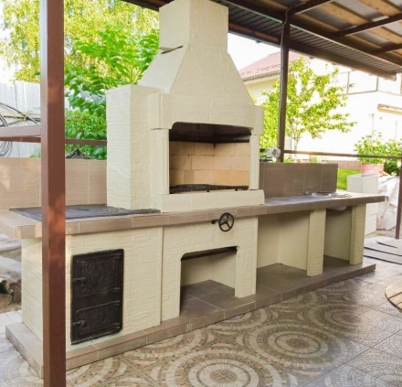 Печь № 22 — Печь барбекю с печью под казан, мойкой и рабочим столом, фото 3