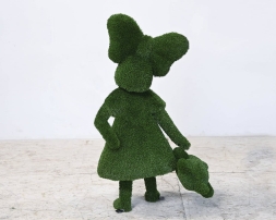 Топиари Девочка с мишкой - газон Eco, фото 3