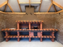 Печь Аристократ 736 Радиальный кирпич красный