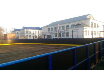 Хоккейная коробка из фанеры с высокими сетчатыми бортами, ограждение за воротами, размер 30x60 м, фото 2