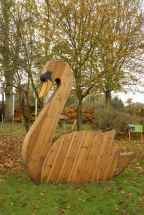 Вазон Лебедь