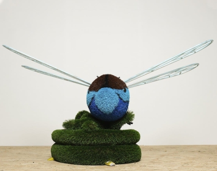 Топиари стрекоза Ванильная - газон Eco, фото 3