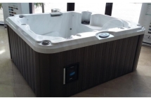 Бассейн СПА гидромассажный Jacuzzi J-215 (193х168х81см.)