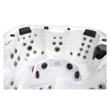 Уличный джакузи с подогревом Jazzi Pool 329A1 Capri Уличный джакузи с подогревом Jazzi Pool 329A1 Capri