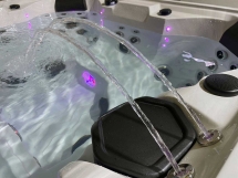 Уличный джакузи с подогревом Jazzi Pool 329A1 Capri Уличный джакузи с подогревом Jazzi Pool 329A1 Capri