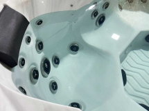 Уличный джакузи с подогревом Jazzi Pool 329A1 Capri Уличный джакузи с подогревом Jazzi Pool 329A1 Capri