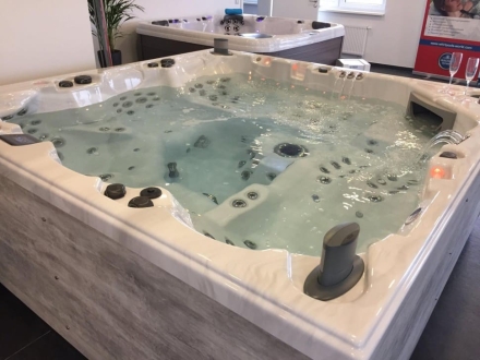 Гидромассажный СПА бассейн WhirlCare K-Luxury-Edition Champion, фото 6