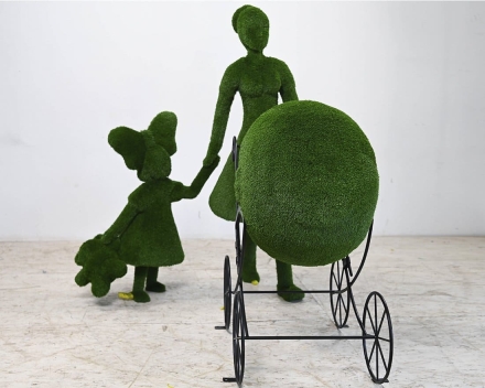 Топиари композиция Мама с детьми - газон Есо, фото 3