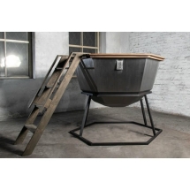 Сибирский банный чан "Елисей Силович" на подставке 1650 мм опора - черный металл Сибирский банный чан "Елисей Силович" на подставке 1650 мм опора - черный металл