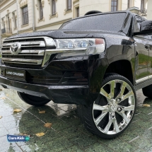 Электромобиль Toyota Land Cruiser 200 JJ2022 черный