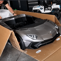 Электромобиль Lamborghini Aventador 24V A8803 серый Электромобиль Lamborghini Aventador 24V A8803 серый