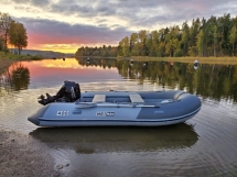 Надувная лодка BoatsMan BT400SK