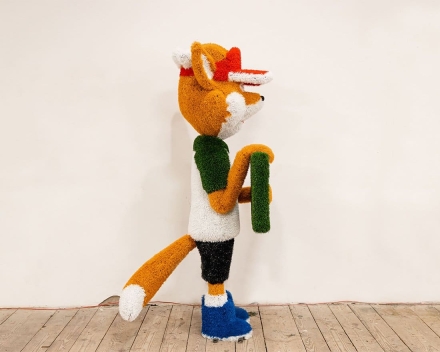 Топиари лисенок Колин с табличкой, h=165см - газон Eco, фото 3