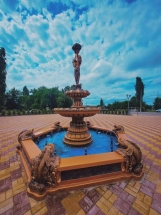 Дворцовый бассейн с рыбками Дворцовый бассейн с рыбками