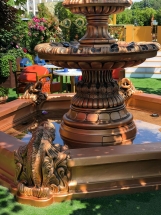 Дворцовый бассейн с рыбками Дворцовый бассейн с рыбками