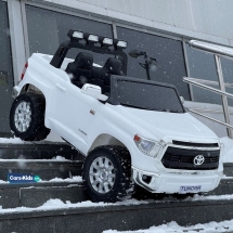 Электромобиль Toyota Tundra JJ2255 белый