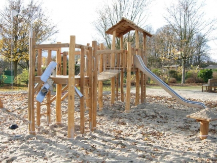 Деревянный городок для игр с песком и горкой из нержавейки, фото 2