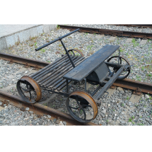 Садовая железная дорога с дрезиной Садовая железная дорога с дрезиной