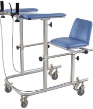 Кресло со столиком