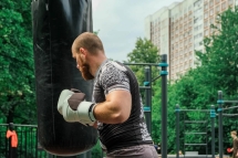 Стойка боксерская (с 1 мешком)