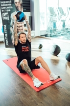 Мяч тренировочный (медицинбол) с хватами, 4 кг Мяч тренировочный (медицинбол) с хватами, 4 кг