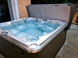 Спа-бассейн Jacuzzi J-235, фото 6 Спа-бассейн Jacuzzi J-235, фото 6